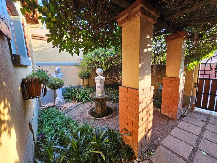 For Sale: House in Faerie Glen with 3 bedrooms, patio, and low-maintenance garden.