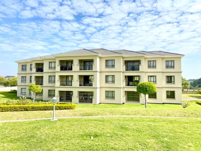 For Sale: Apartment in Summerset with 2 bedrooms, pool, and secure parking.