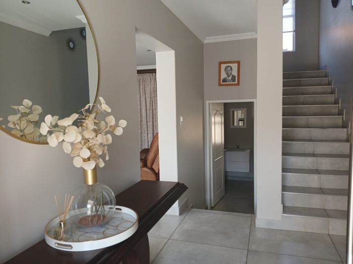 Edenvale Central Townhouse For Sale: 3 bedrooms, garden, double carport, secure living.