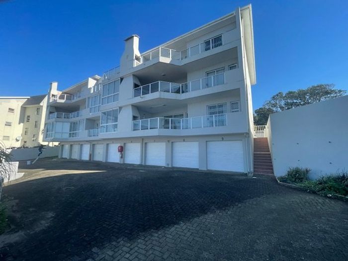 Ramsgate Apartment For Sale: 3 beds, beach access, pool, income potential.