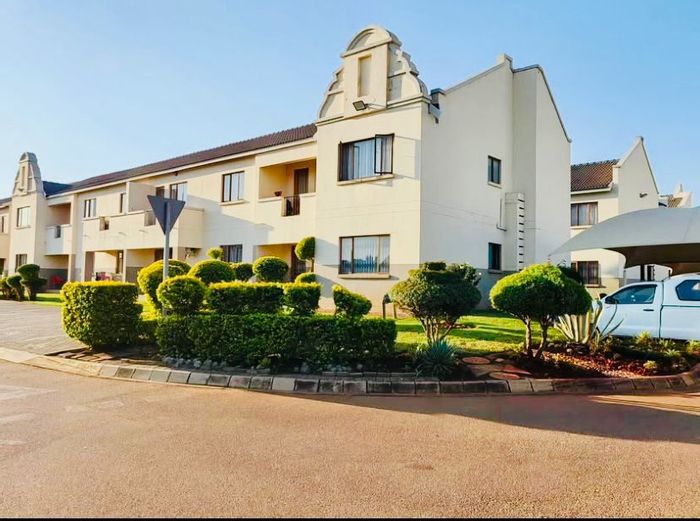 For Sale: 2-Bedroom Apartment in Pretoria North with Security, Pool, and Clubhouse.
