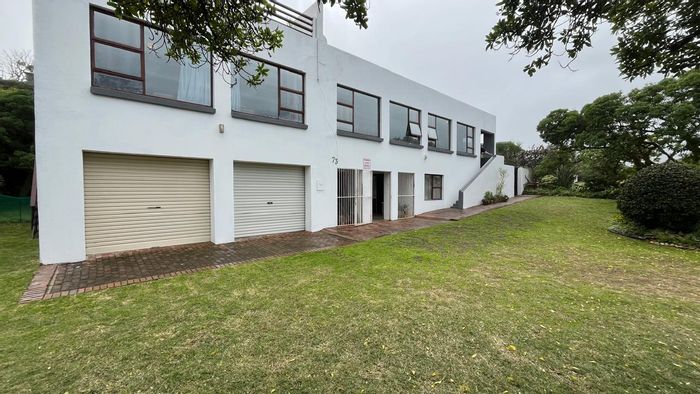 Versatile Oyster Bay Central house with dual-living, flatlet, and ocean views for sale.