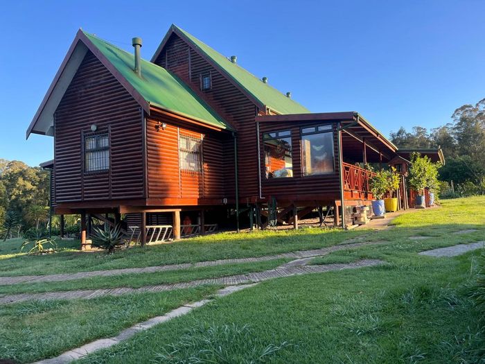 Farm for Sale in Leeuwenbosch AH: Solar power, water tanks, and guest cottage.