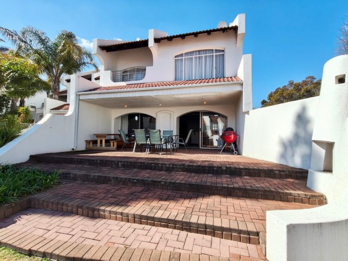 3-Bedroom Townhouse For Sale in Vaal Marina Central with Boat Locker and Amenities.