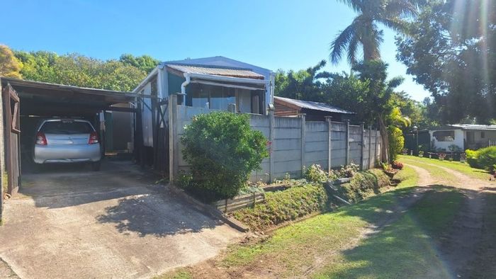 Melville Townhouse For Sale: Open plan living, covered patio, near fishing spot.