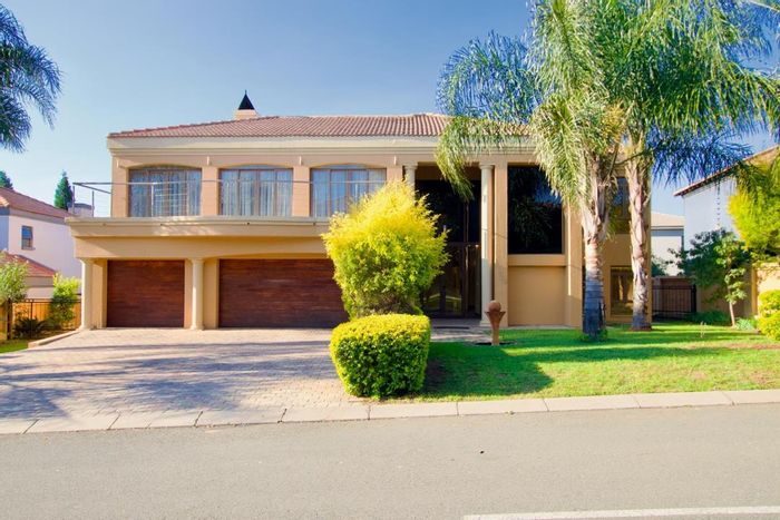 Spacious 7-Bedroom House For Sale in Savannah Hills Estate with pool and amenities.