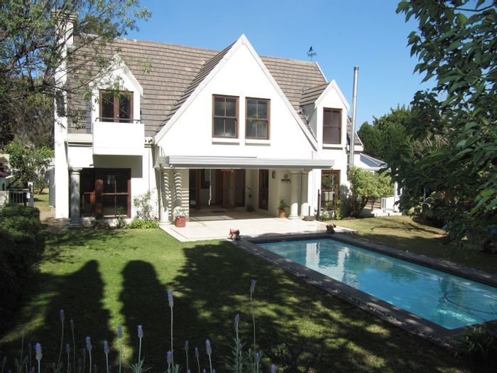 Bryanston House For Sale: Spacious family home with cottage, pool, and top security.