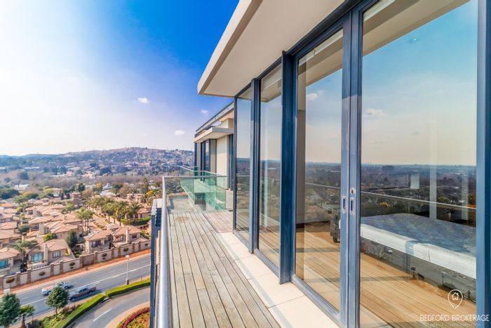 For Sale: 3-bedroom apartment in Bedford Gardens with pool, cinema room, and security.