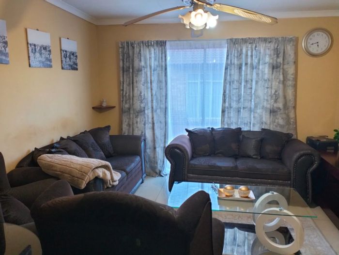 2-Bedroom Apartment in Navalsig For Sale with Garage, Open-Plan Layout, and Convenient Location.