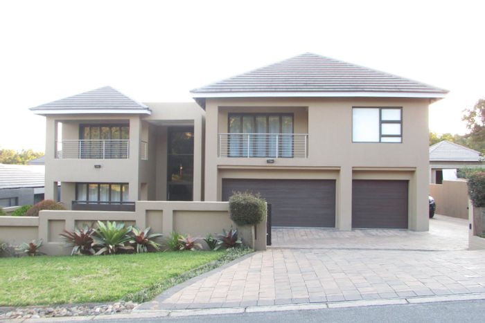 For Sale: House in Elawini Lifestyle Estate, 5 beds, pool, clubhouse amenities.