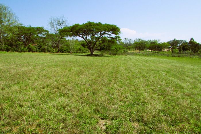 Vacant Land Residential in White River Estates For Sale: 1.1 hectares, scenic dam views.