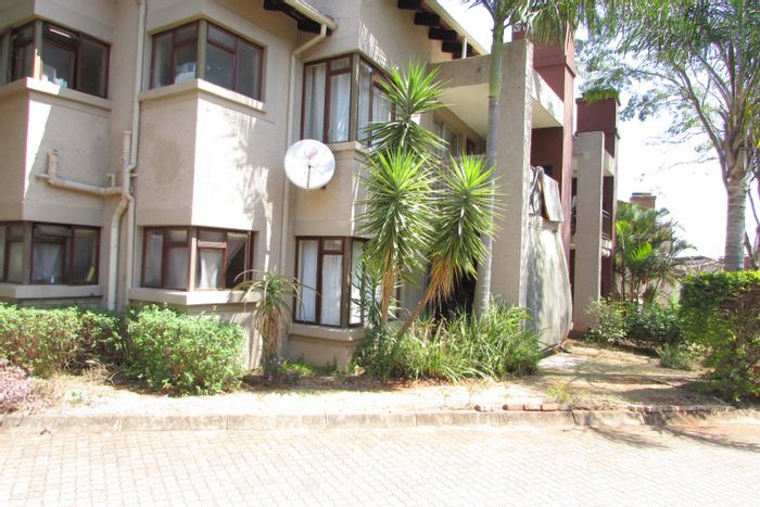For Sale: 2-bedroom apartment in White River Ext 18 with security and amenities.