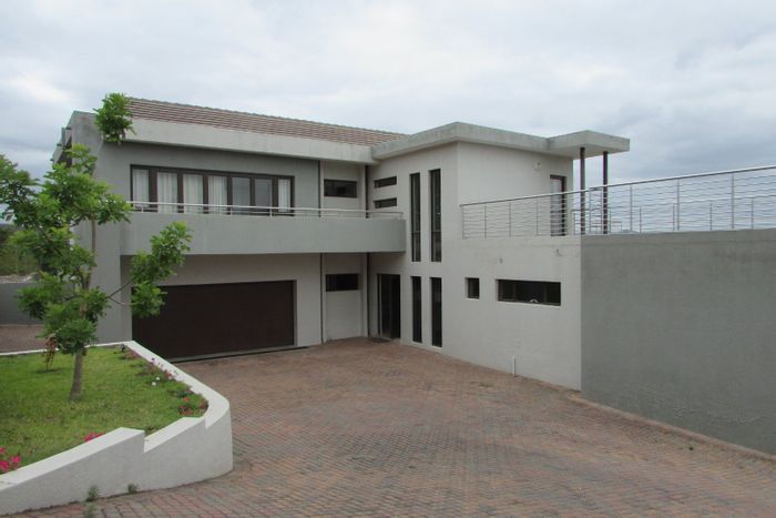 For Sale: 4-bedroom house in Elawini Lifestyle Estate with en-suites and balconies.