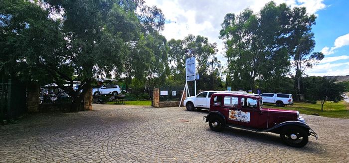 House for Sale in Vaal Marina Central: Coffee shop, kids’ park, koi pond, putt-putt.