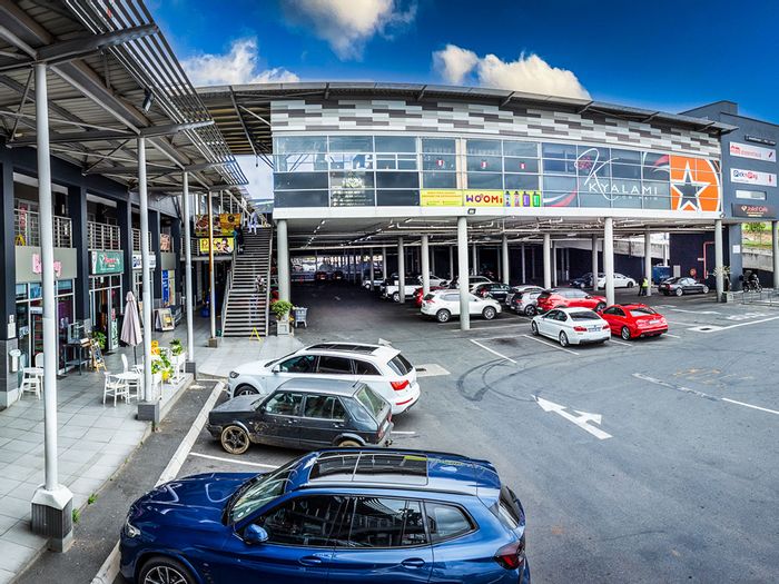 Kyalami AH Commercial Space To Rent: Prime location, diverse shops, ample parking.
