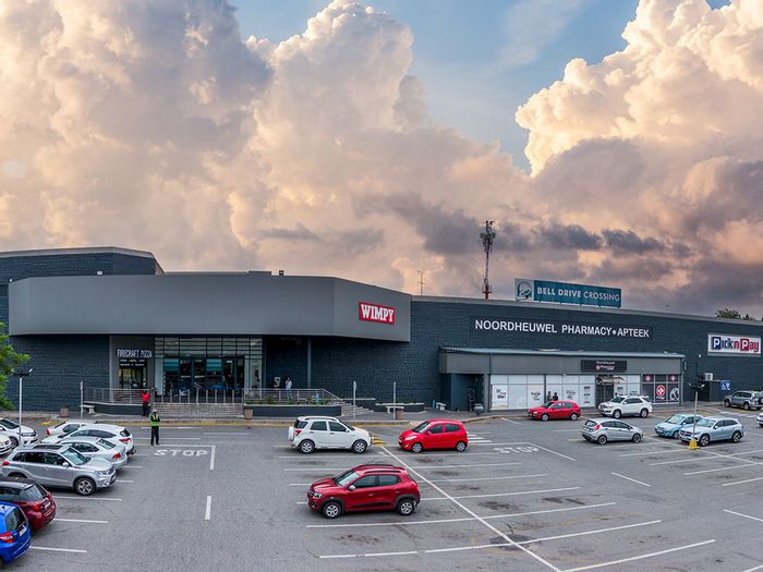 Prime retail space for rent in Noordheuwel with high foot traffic and amenities.