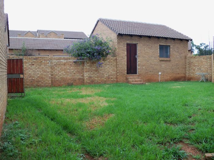 Boardwalk Townhouse For Sale: 3 beds, garden, double garage, 24/7 security.