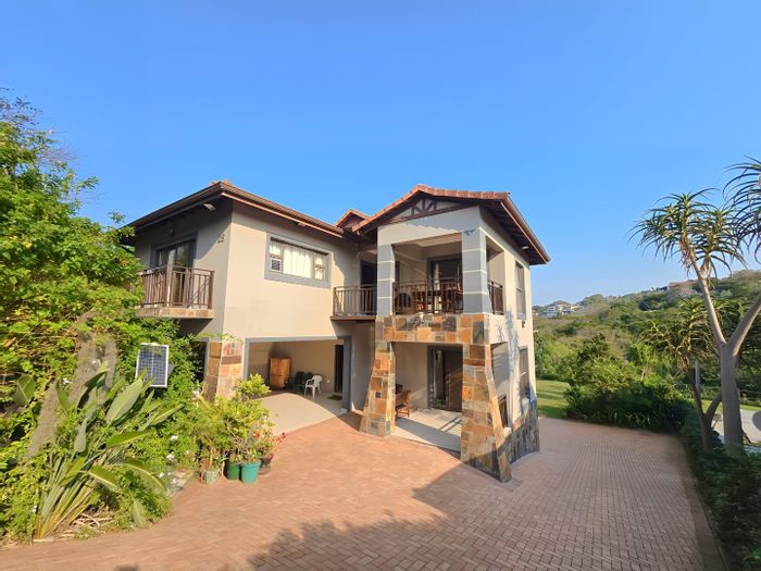 Westbrook House For Sale: 3 beds, sea views, gourmet kitchen, private balconies.