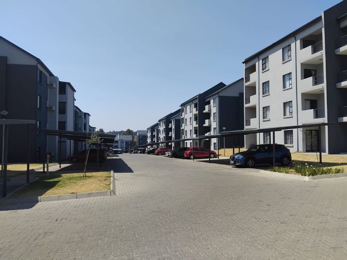 1-Bedroom Apartment To Rent in Glen Austin AH with clubhouse, playground, and security.
