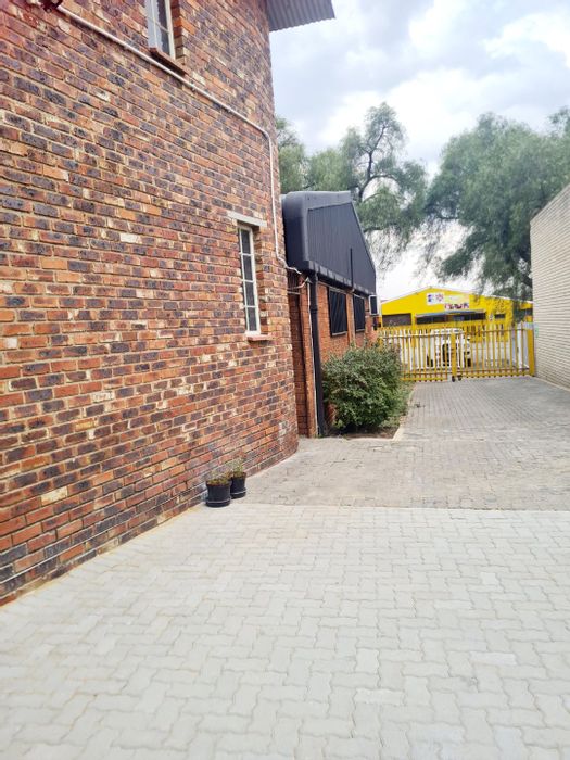 Commercial property for sale in Sasolburg Central: versatile, renovated, 12 offices, secure.