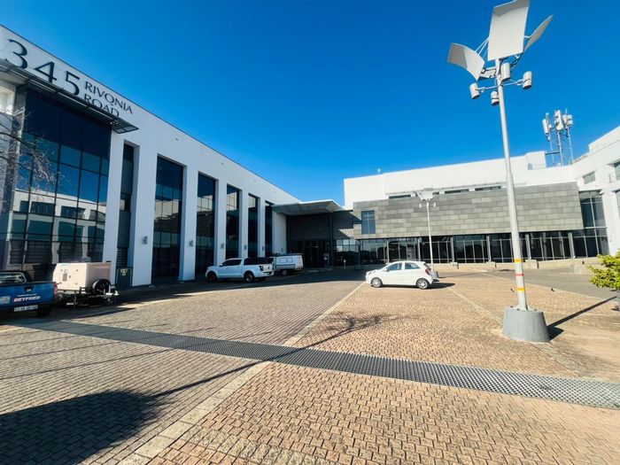 Rivonia Commercial Space To Rent: 760 sqm, move-in ready, prime location, secure.