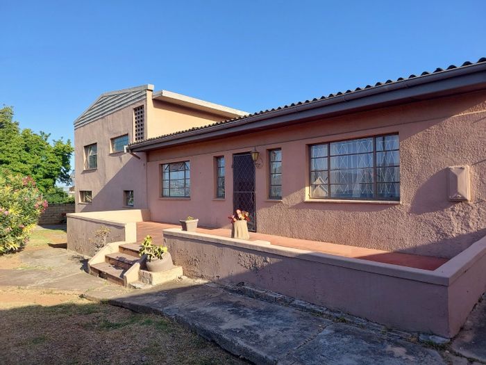 4-Bedroom House in Thomas Gamble with Income Potential and Spacious Yard For Sale