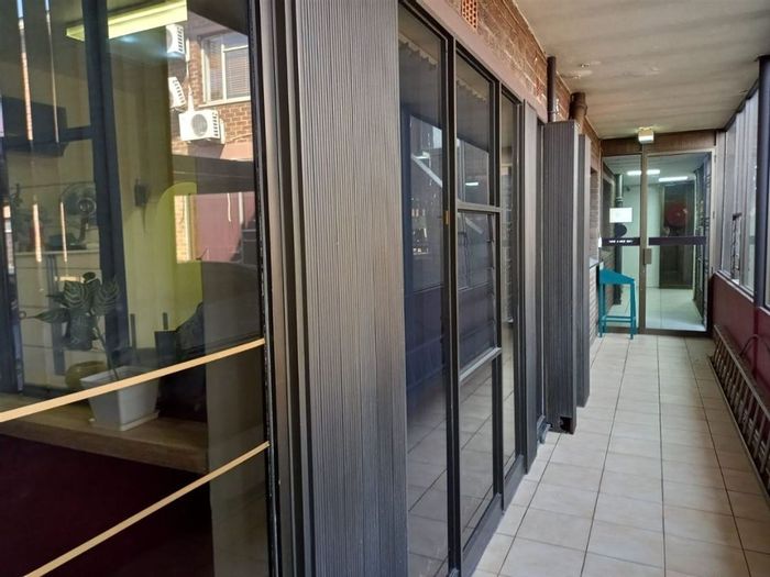 Prime commercial unit for sale in Boksburg Central, 107 sqm, high visibility.