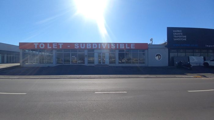 Industrial Showroom with Yard for Rent in Paarden Eiland, 2891m2 Available.