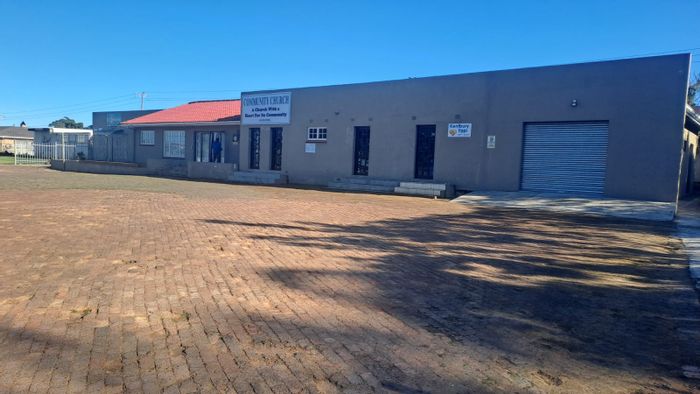 Commercial property for sale in Gonubie with four units and secure parking.