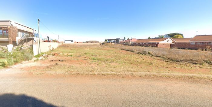 Vacant Land for Sale in Stilfontein Ext 4 - 950 m², near shops and schools.