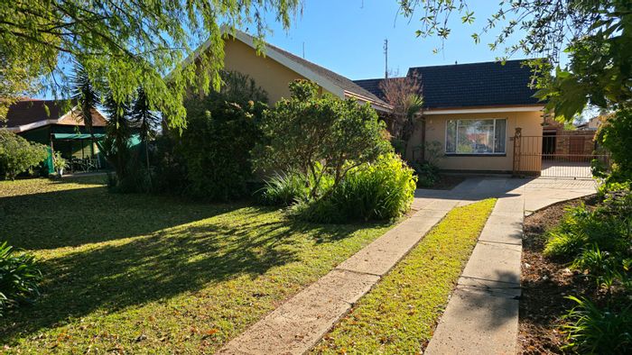 For Sale: House in Ellaton with 4 bedrooms, double garage, and workspaces.