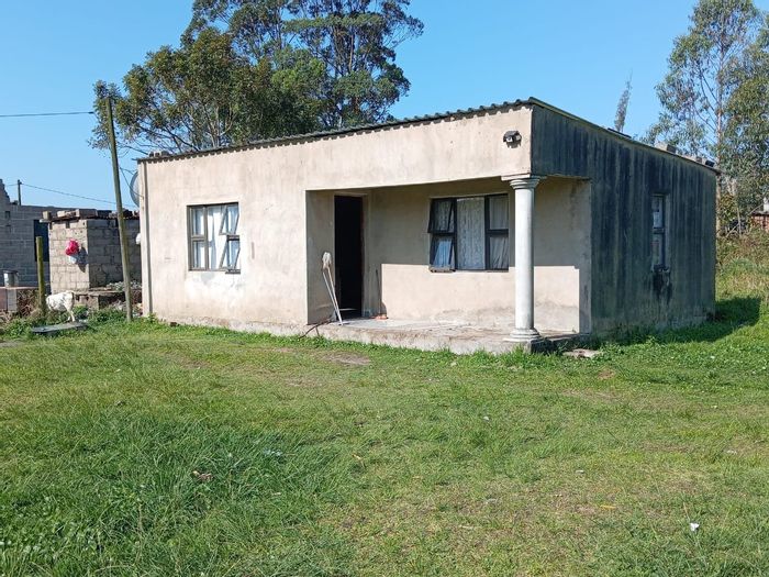 1-bedroom house in Mzingazi, open plan kitchen, near schools and stores, For Sale.