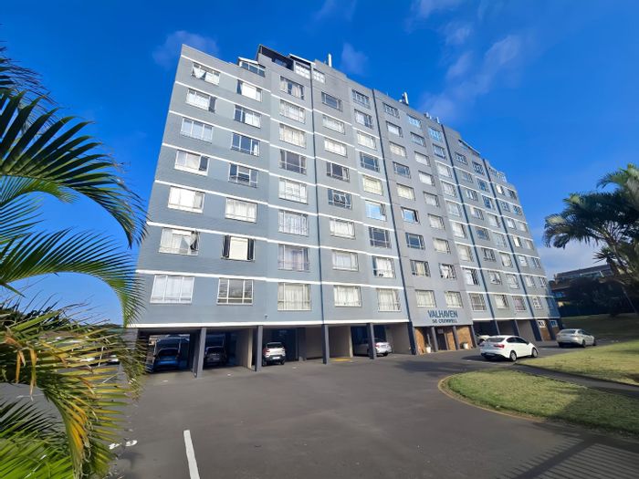 Glenwood Apartment For Sale: 2 bedrooms, secure building, close to amenities.