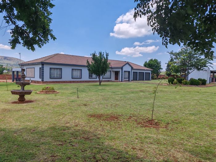 For Sale: 2ha Farm in Pretoria West with 5-bedroom house and versatile spaces.