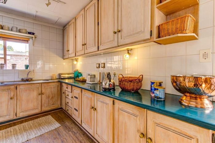 For Sale: Spacious 3-bedroom house in Sunward Park with pool and staff quarters.