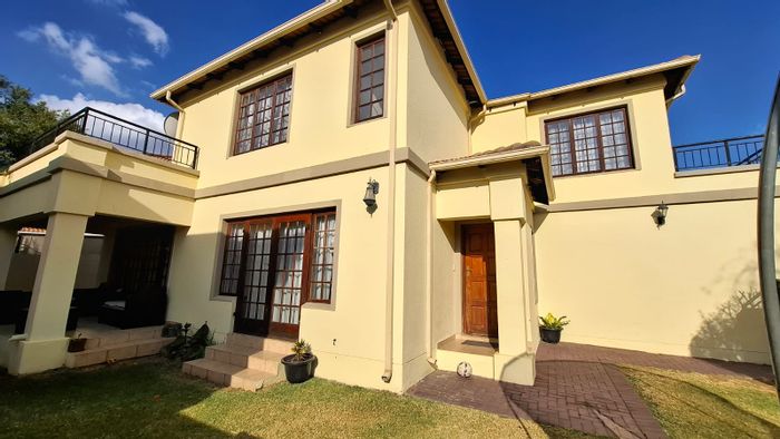 For Sale: 3-Bedroom House in Noordwyk with ensuite, garden, and estate security.