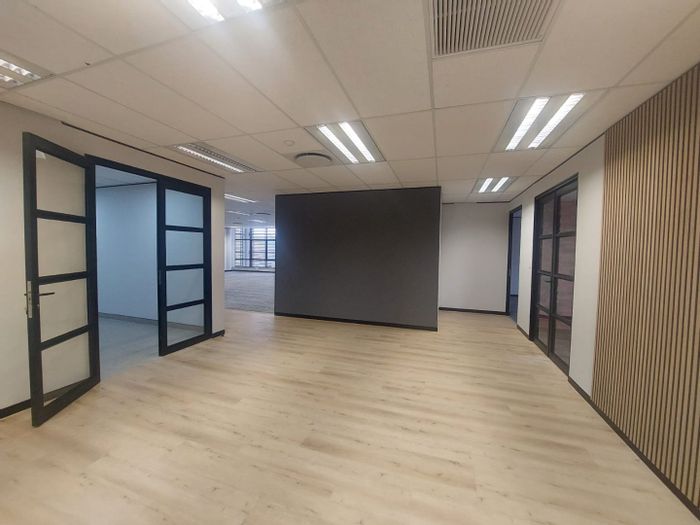 Commercial office suite for rent in Rivonia with lift, generator, and utilities included.