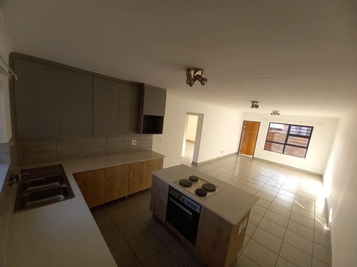 Olivewood Apartment To Rent: 2 beds, gym, pool, secure living, easy access.