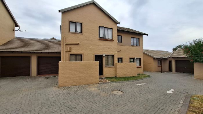 For Sale: House in Summerset with private garden, pool, and secure estate access.