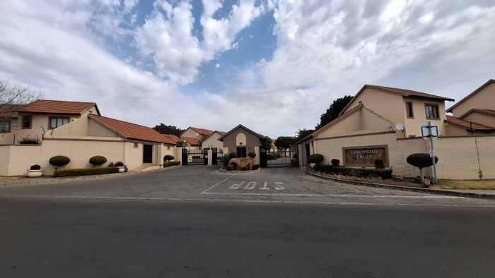 For Sale: Townhouse in Summerset with 2 beds, secure complex, walkable amenities.