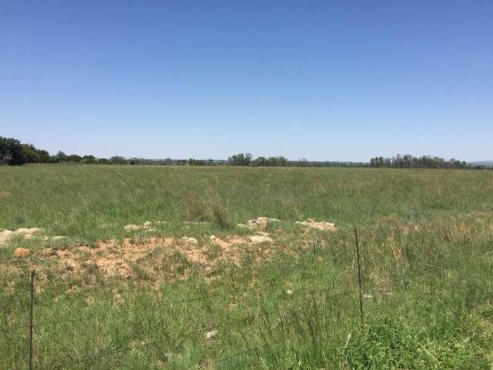 220ha Farm for Sale in Klerksdorp Central, ideal for development opportunities.