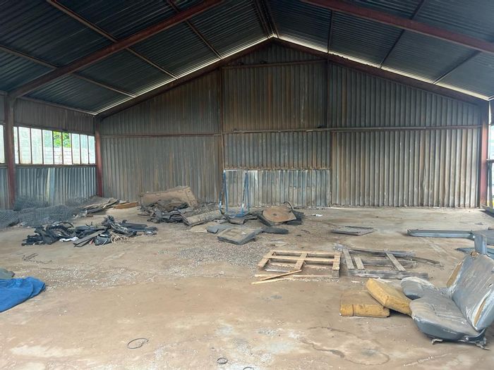 Prime Industrial Property in Uraniaville For Sale: 2248 sqm, versatile buildings, secure location.