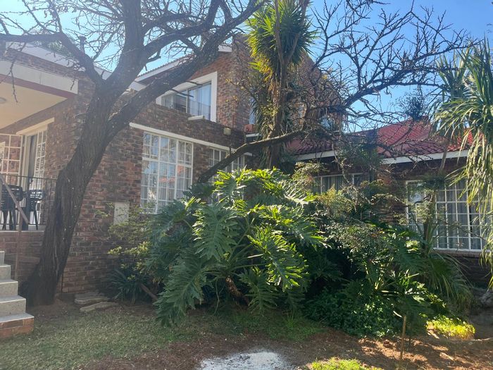 For Sale: Spacious 4-bedroom house in Wilkoppies with pool, garage, and study.