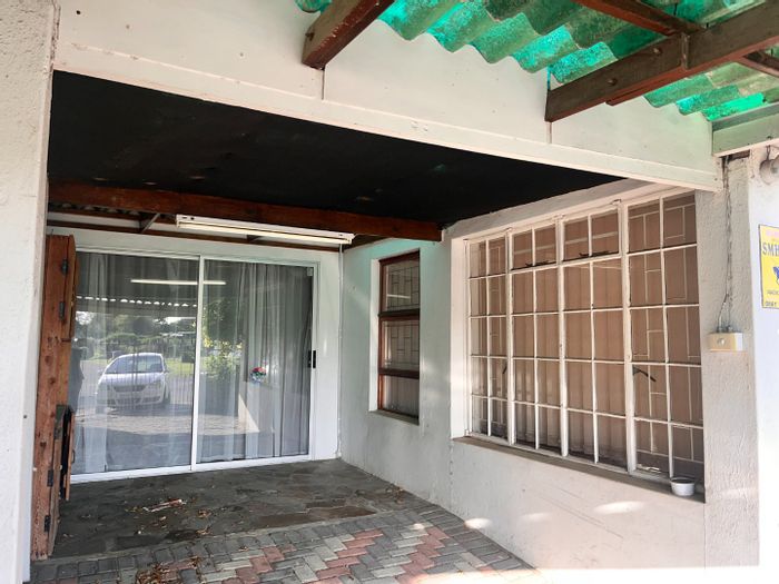 3-Bedroom House For Sale in Aston Bay with beach access and built-in braai.