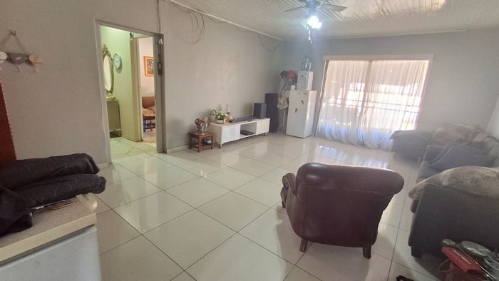 Danville House For Sale: 3 Bedrooms, Pool, Braai Area, Spacious Yard.