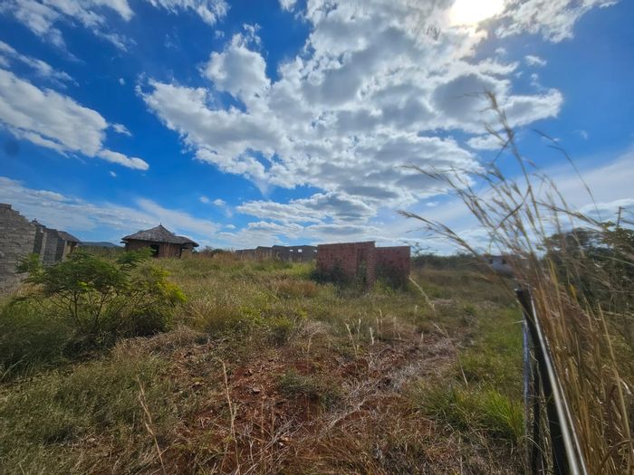 Vacant Land Residential in Gondeni A, For Sale: 4000m2 with development potential.