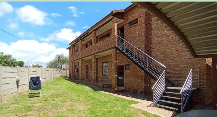 2-Bedroom Apartment For Sale in Olievenhoutbosch with Secure Complex Living.