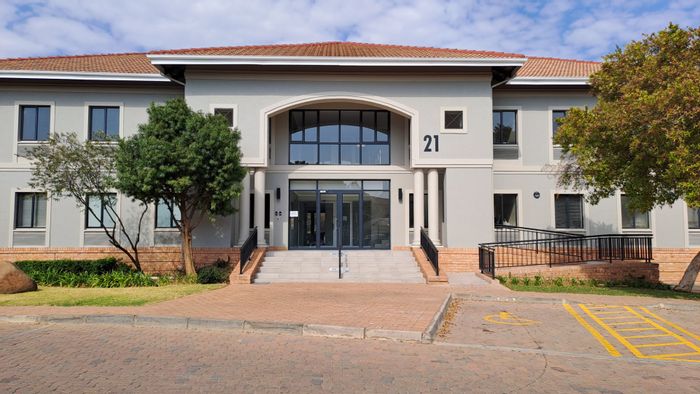 Commercial Office Space To Rent in Vorna Valley with parking and on-site café.