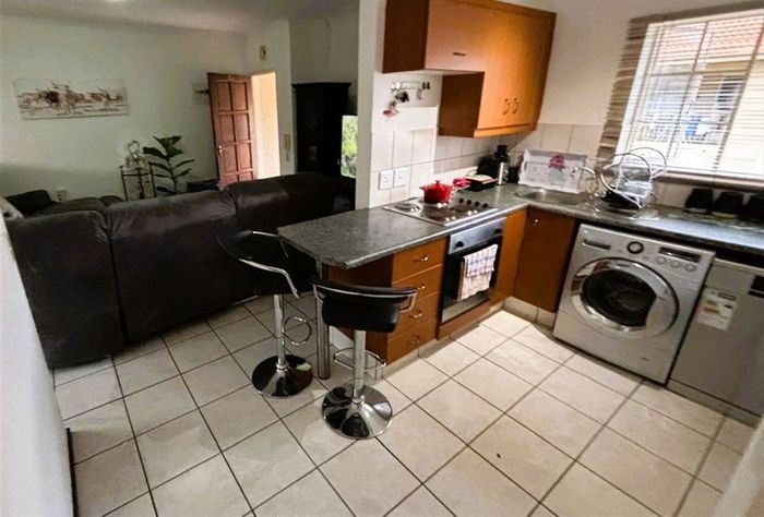 Rynfield Townhouse For Sale: 2 Bedrooms, secure parking, efficient layout, great investment.
