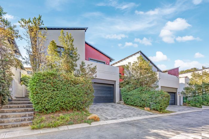 For Sale: House in Craigavon with open-plan living, entertainment area, and secure parking.